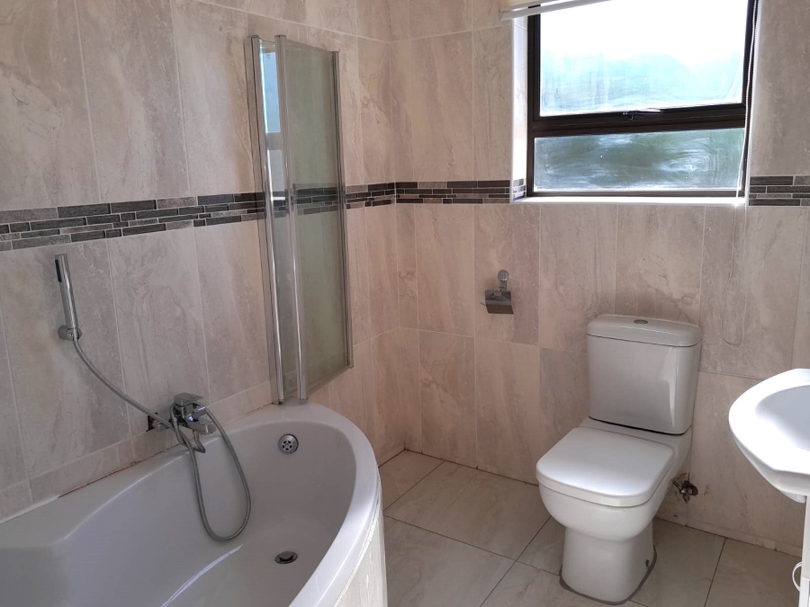 To Let 4 Bedroom Property for Rent in Vanes Estate Eastern Cape